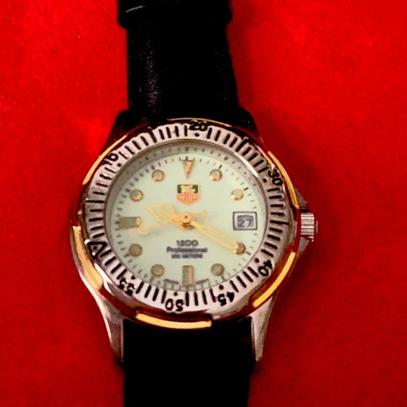 - Authentic TAG. HUER WATCH LIKE NEW PREOWNED BLACK LEATHER BAND